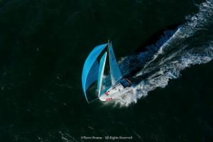 Maxi 650 986 MoanaCr&eacute;dit photo Pierre BOURAS