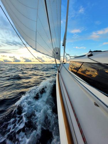 Le Mojito 888 Aber Road - convoyage Concarneau vers La Rochelle 17/09/2023